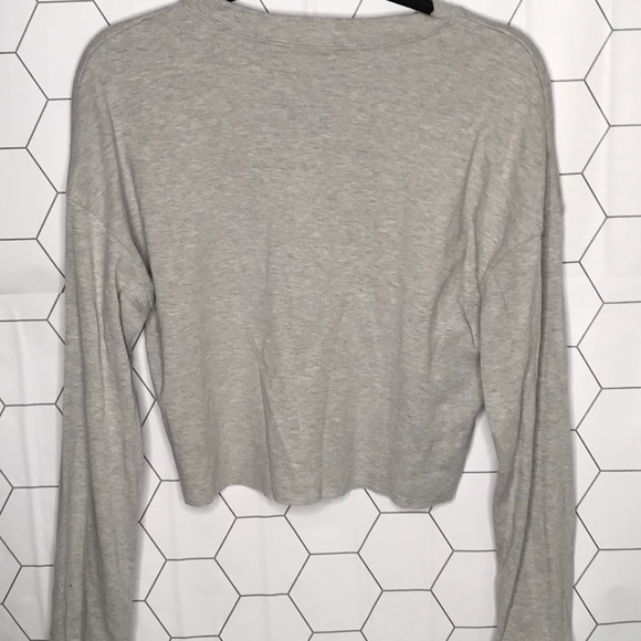 5/$20 Cropped Pull-Over - Picture 2 of 3